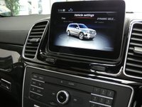 USED 2018 68 MERCEDES-BENZ GLS 3.0 GLS350d V6 AMG Line SUV 5dr Diesel G-Tronic 4MATIC Euro 6 (s/s) (258 ps) 7 SEATS SAT NAV PANORAMIC SUNROOF SMARTPHONE INTEGRATION PACK LEATHER HEATED FRONT AND REAR SEATS 360 CAMERA HARMAN KARDON ELECTRIC SIDE VENT WINDOWNS PARKING SENSORS 3 OWNER SERVICE HISTORY WARRANTY