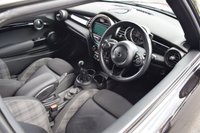 USED 2018 68 MINI HATCH 2.0 Cooper S Hatchback 3dr Petrol Manual Euro 6 (s/s) (192 ps) HUGE SPEC / H&K / HUD / CHILI