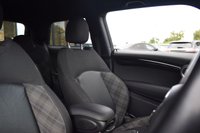 USED 2018 68 MINI HATCH 2.0 Cooper S Hatchback 3dr Petrol Manual Euro 6 (s/s) (192 ps) HUGE SPEC / H&K / HUD / CHILI