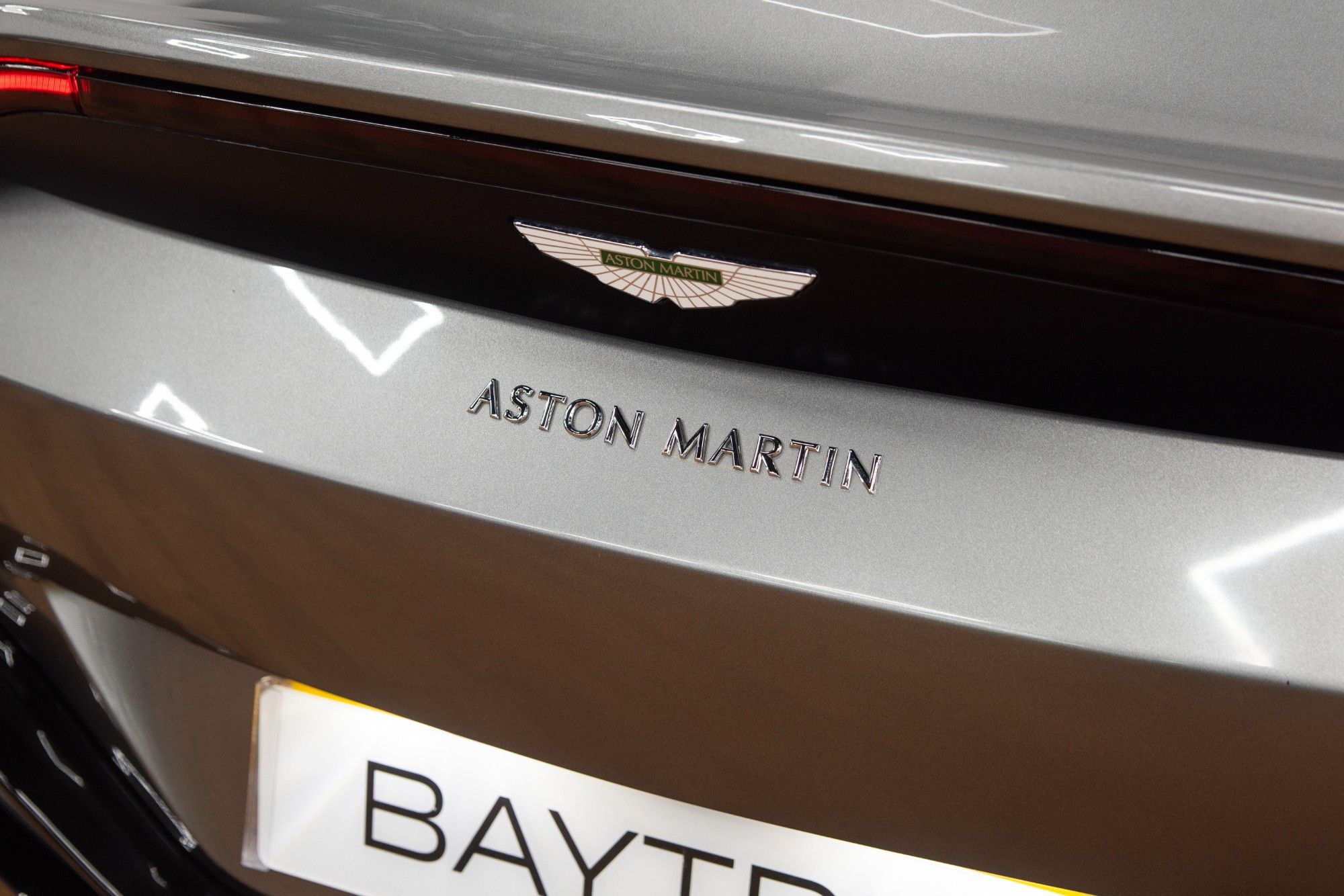 USED 2019 62 ASTON MARTIN VANTAGE 4.0 V8 Coupe 