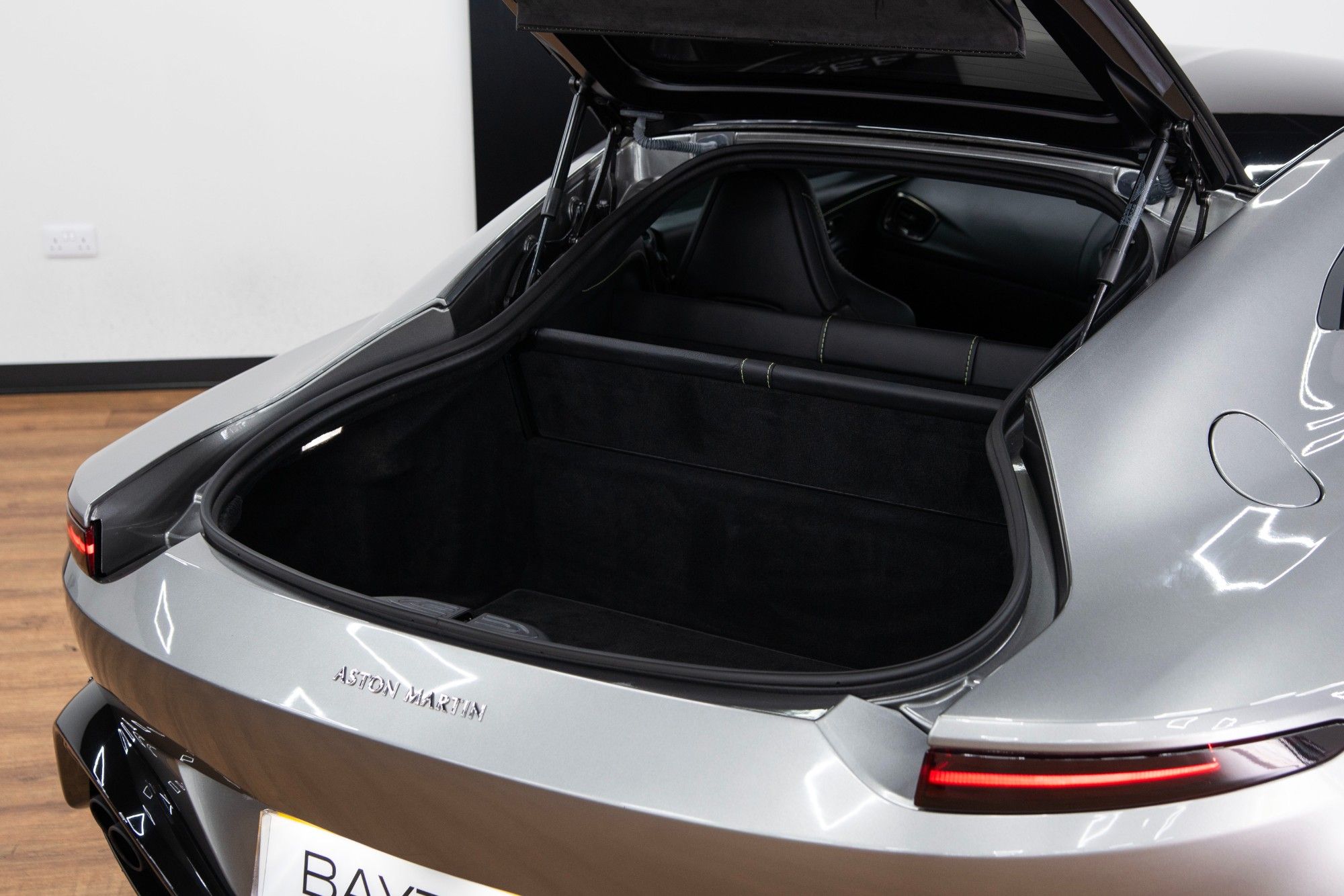 USED 2019 62 ASTON MARTIN VANTAGE 4.0 V8 Coupe 