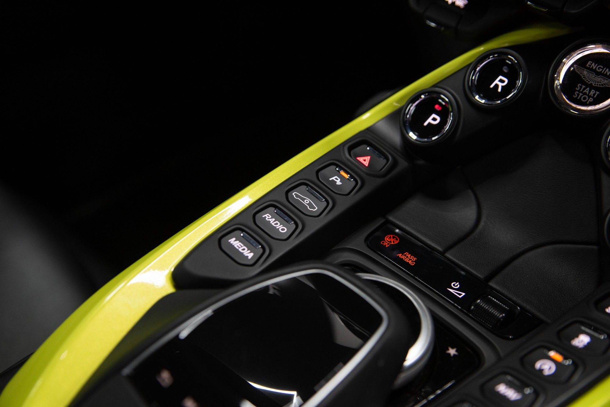 USED 2019 62 ASTON MARTIN VANTAGE 4.0 V8 Coupe 