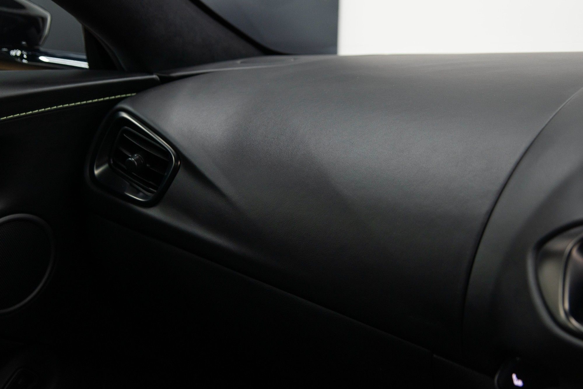 USED 2019 62 ASTON MARTIN VANTAGE 4.0 V8 Coupe 