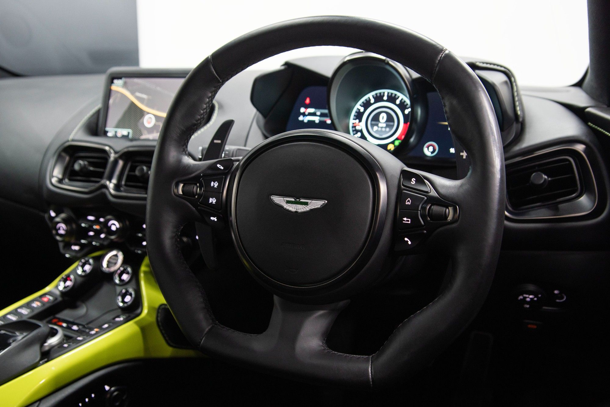USED 2019 62 ASTON MARTIN VANTAGE 4.0 V8 Coupe 