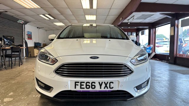 2016 FORD FOCUS - Photo 4