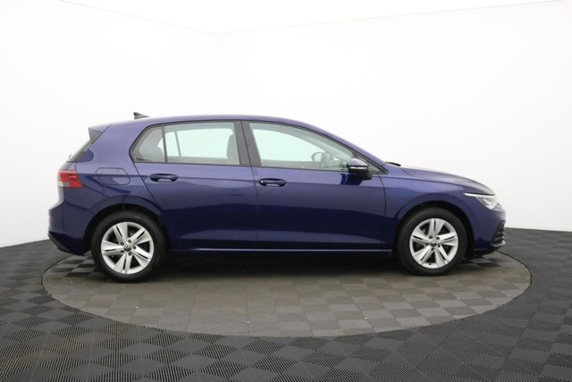 2022 Volkswagen Golf 1.5L Life 5dr - Photo 2