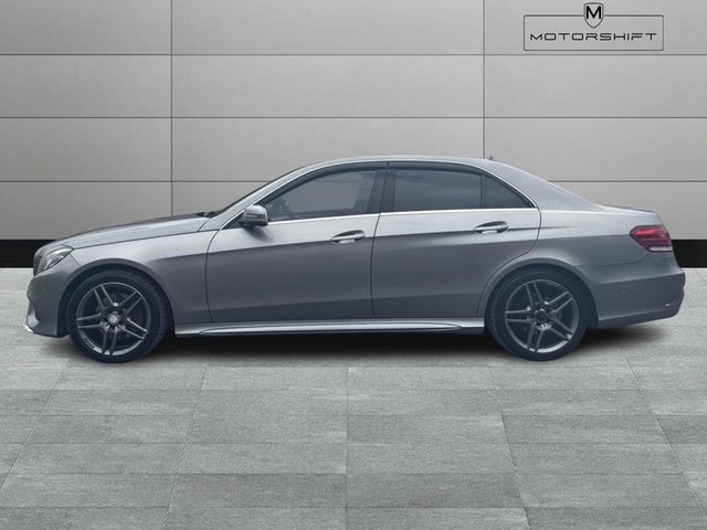 2015 Mercedes-Benz E-CLASS - Photo 6