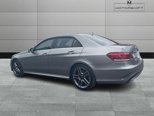2015 Mercedes-Benz E-CLASS - Photo 9