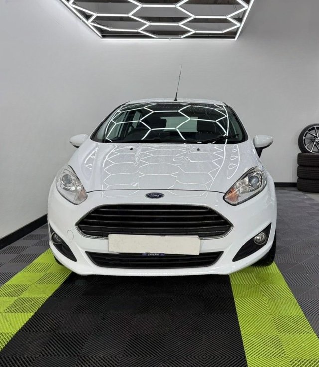 2013 FORD FIESTA - Photo 4