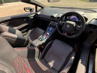 USED 2021 70 LAMBORGHINI HURACAN 5.2 V10 LP 640-4 EVO Spyder 2dr Petrol LDF 4WD Euro 6 (s/s) (640 ps) 