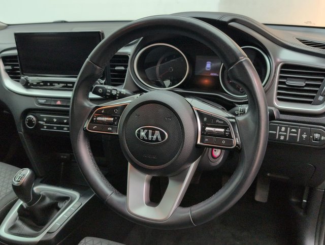 USED 2021 71 Kia Ceed 1.6 CRDI Mhev 2 Nav Hatchback 5dr Diesel Hybrid Manual Euro 6 (s/S) (134 BHP) - Air Con, Bluetooth, Sat Nav