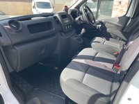 USED 2020 70 RENAULT TRAFIC 2.0 dCi ENERGY 28 Business+ Panel Van 5dr Diesel Manual SWB Standard Roof Euro 6 (s/s) (120 ps) 