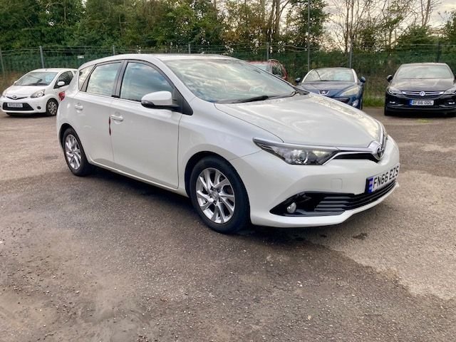 View our TOYOTA AURIS
