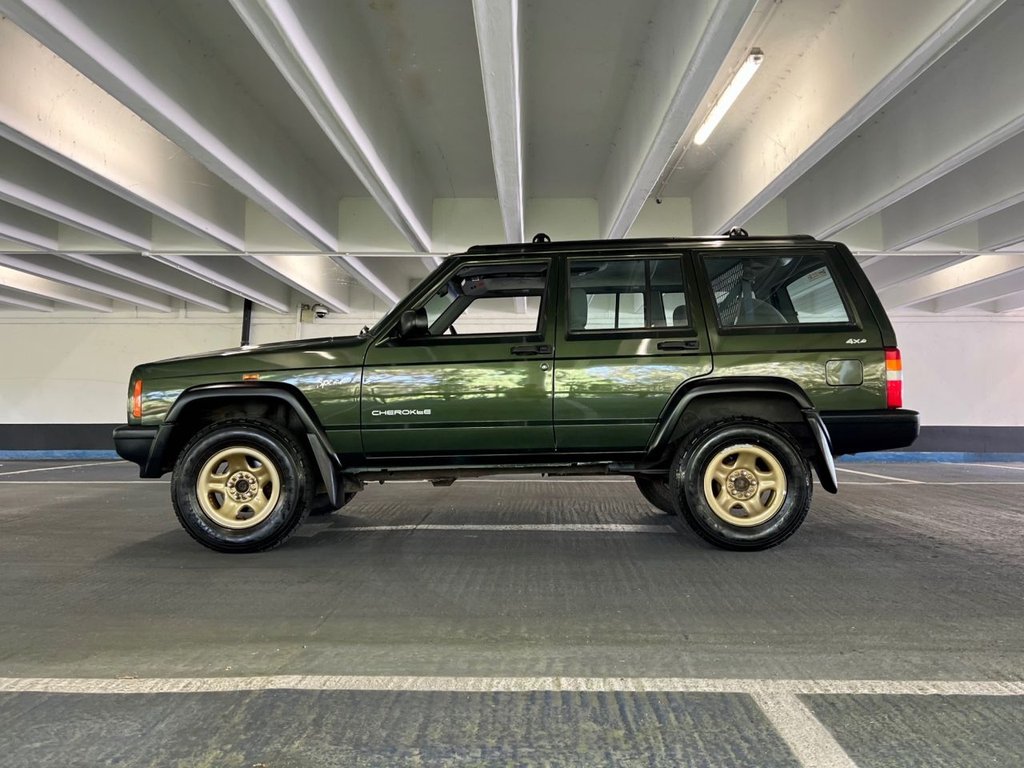 USED 1998 R JEEP CHEROKEE Sport 4x4 // 2500cc TD // Manual // px swap  