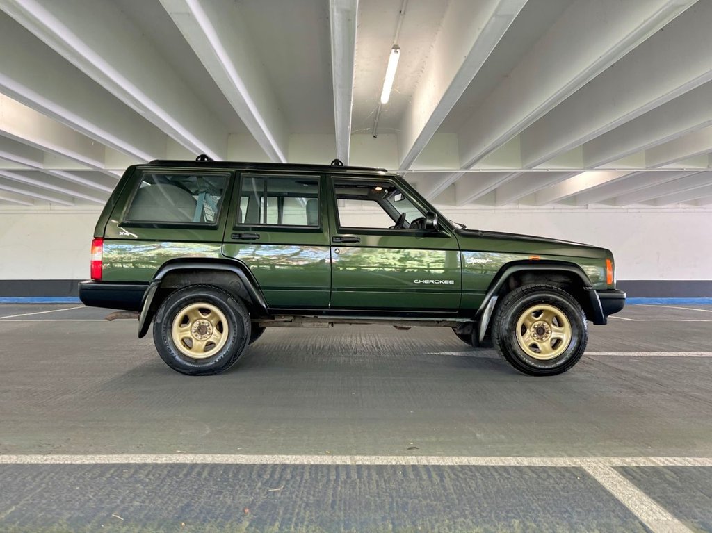 USED 1998 R JEEP CHEROKEE Sport 4x4 // 2500cc TD // Manual // px swap  