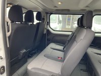 USED 2023 23 RENAULT TRAFIC 2.0 dCi 30 Business Minibus Double Cab 5dr Diesel Manual LWB Euro 6 (s/s) (9 Seat) (150 ps) 1 OWNER, DRIVE AWAY TODAY