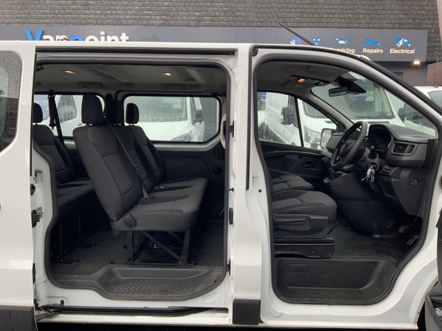 2023 Renault Trafic 2L Business 4dr - Photo 11