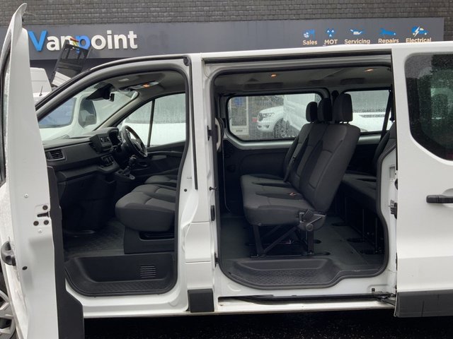 2023 Renault Trafic 2L Business 4dr - Photo 12