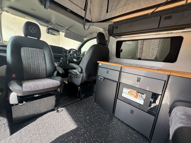 View our VOLKSWAGEN TRANSPORTER