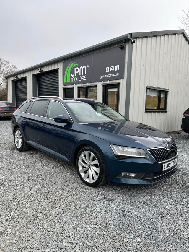 2019 SKODA SUPERB