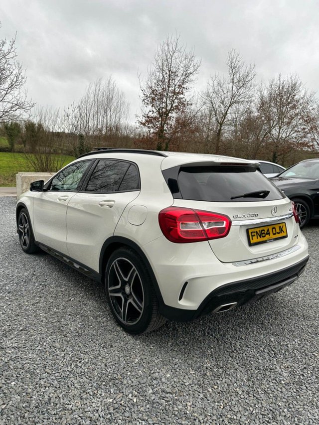 2014 MERCEDES-BENZ GLA 2014 2.1 GLA220 CDI AMG Line SUV 5dr Diesel 7G-DCT 4MATIC Euro 6 (s/s) (170 ps) - Photo 4