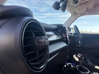 USED 2017 17 MINI HATCH 2.0 Cooper S Hatchback 5dr Petrol Auto Euro 6 (s/s) (192 ps) S/HISTORY*NAV*18"ALLOYS*CHILLI