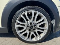 USED 2017 17 MINI HATCH 2.0 Cooper S Hatchback 5dr Petrol Auto Euro 6 (s/s) (192 ps) S/HISTORY*NAV*18"ALLOYS*CHILLI