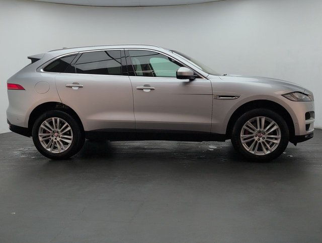 USED 2019 69 Jaguar F-Pace 2.0 P300 Portfolio Suv 5dr Petrol Auto Awd Euro 6 (s/S) (300 Ps) - Climate, Alloy, Cruise