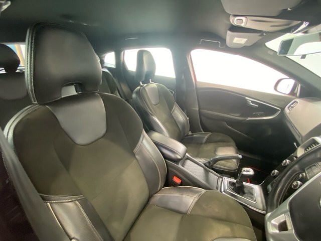 2016 Volvo V40 - Photo 11