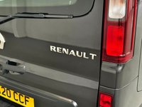 USED 2020 20 RENAULT TRAFIC 2.0 dCi ENERGY 28 Sport Nav Minibus Double Cab 5dr Diesel Manual SWB Euro 6 (s/s) (9 Seat) (120 ps) 