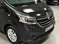 USED 2020 20 RENAULT TRAFIC 2.0 dCi ENERGY 28 Sport Nav Minibus Double Cab 5dr Diesel Manual SWB Euro 6 (s/s) (9 Seat) (120 ps) 