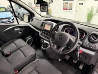 USED 2020 20 RENAULT TRAFIC 2.0 dCi ENERGY 28 Sport Nav Minibus Double Cab 5dr Diesel Manual SWB Euro 6 (s/s) (9 Seat) (120 ps) 