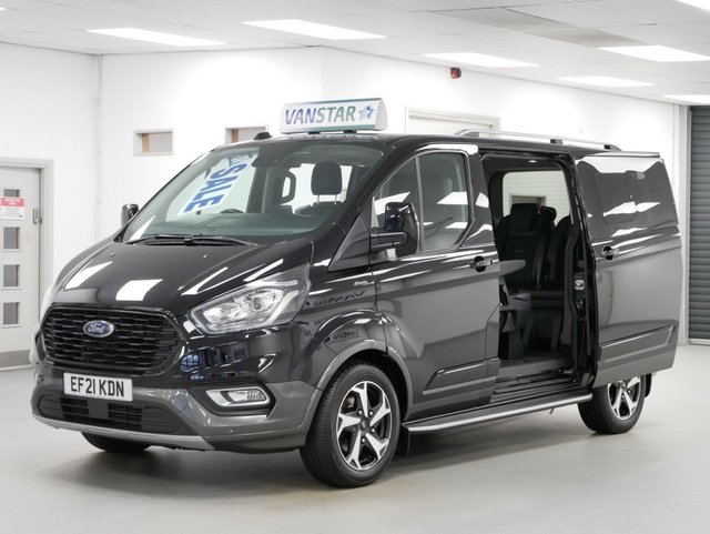 View our Ford Tourneo Custom range
