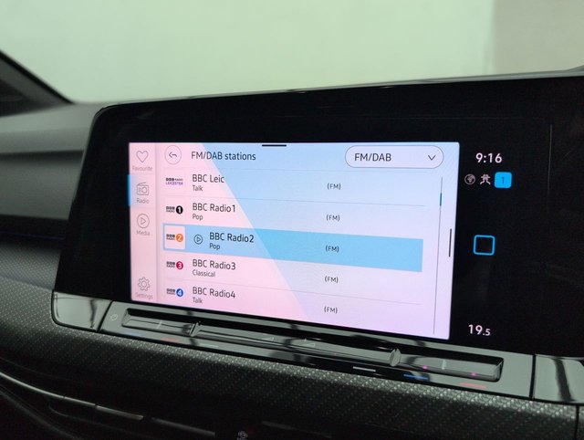 USED 2020 70 Volkswagen Golf 1.5 Etsi Mhev R-Line Hatchback 5dr Petrol Hybrid DSg Euro 6 (s/S) (150 Ps) - Alloy, Climate, Sat Nav