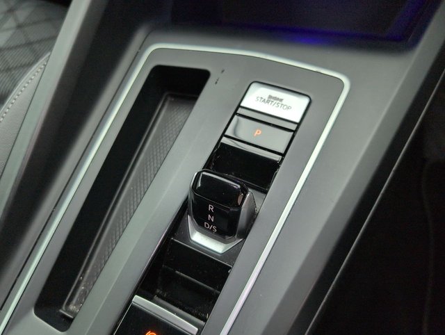 USED 2020 70 Volkswagen Golf 1.5 Etsi Mhev R-Line Hatchback 5dr Petrol Hybrid DSg Euro 6 (s/S) (150 Ps) - Alloy, Climate, Sat Nav