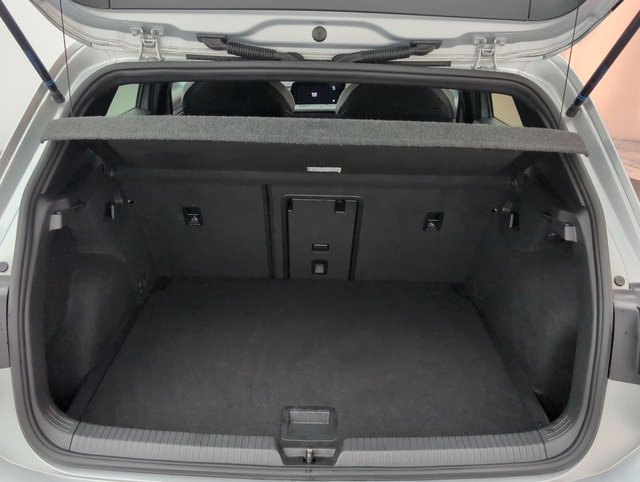 USED 2020 70 Volkswagen Golf 1.5 Etsi Mhev R-Line Hatchback 5dr Petrol Hybrid DSg Euro 6 (s/S) (150 Ps) - Alloy, Climate, Sat Nav