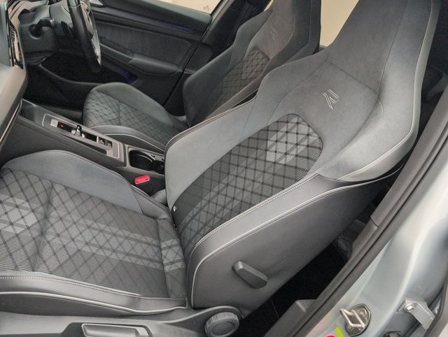 USED 2020 70 Volkswagen Golf 1.5 Etsi Mhev R-Line Hatchback 5dr Petrol Hybrid DSg Euro 6 (s/S) (150 Ps) - Alloy, Climate, Sat Nav