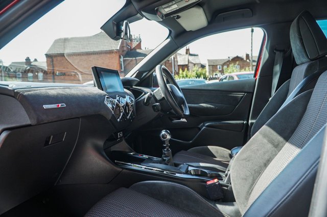 View our DS AUTOMOBILES DS 3 CROSSBACK