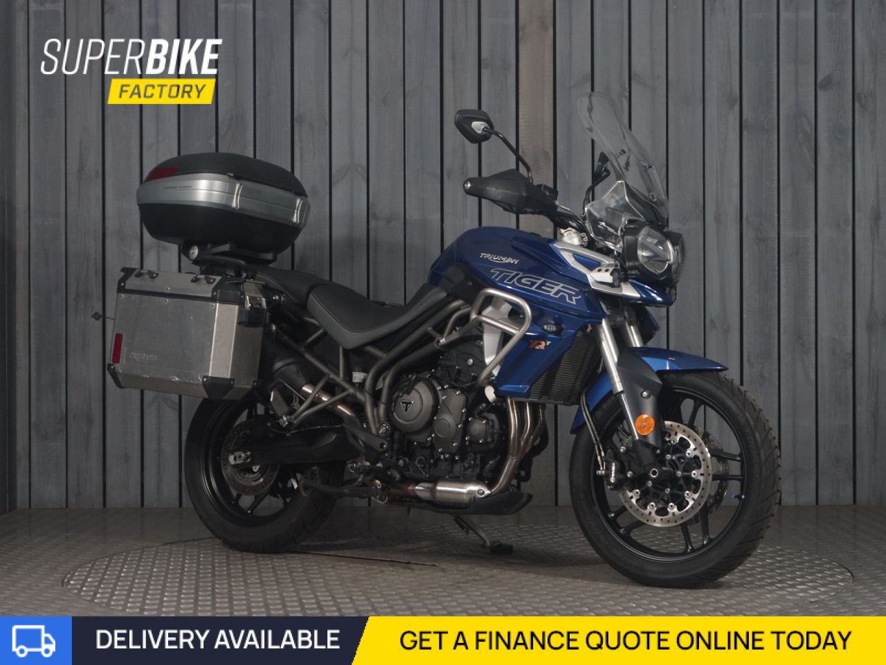 TRIUMPH TIGER 800