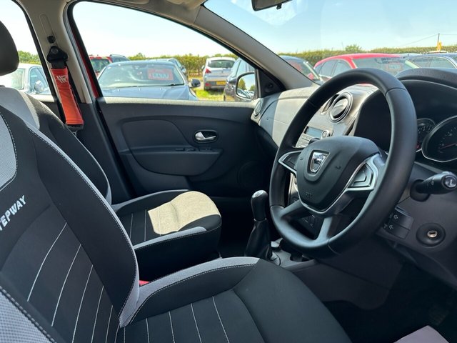 2017 Dacia Sandero Stepway 1.5L Ambiance 5dr - Photo 11