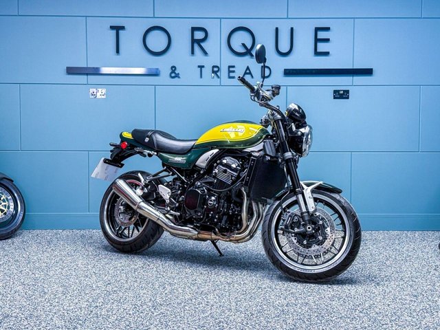 2024 74 Kawasaki Z900 RS Yellow Ball Edition Modern Classic 