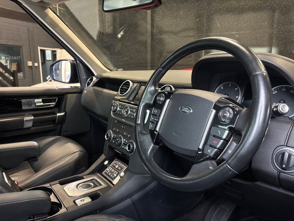 USED 2016 16 LAND ROVER DISCOVERY 4 3.0 SD V6 Landmark SUV 5dr Diesel Auto 4WD Euro 6 (s/s) (256 bhp) CLEAR GLASS|STUNNING HISTORY