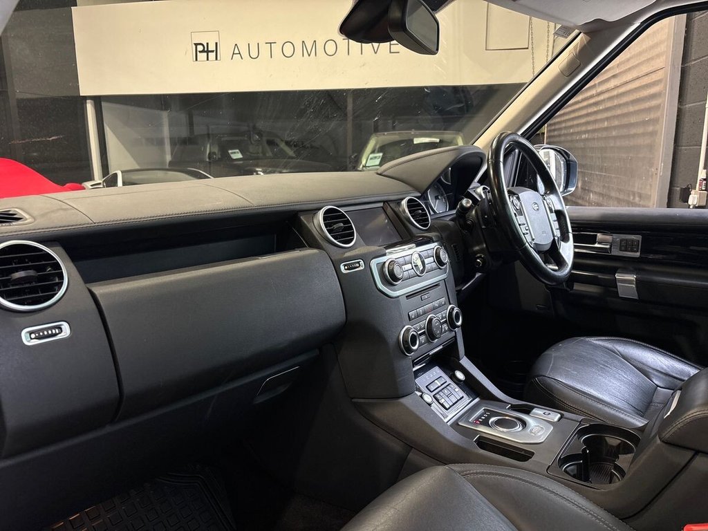 USED 2016 16 LAND ROVER DISCOVERY 4 3.0 SD V6 Landmark SUV 5dr Diesel Auto 4WD Euro 6 (s/s) (256 bhp) CLEAR GLASS|STUNNING HISTORY