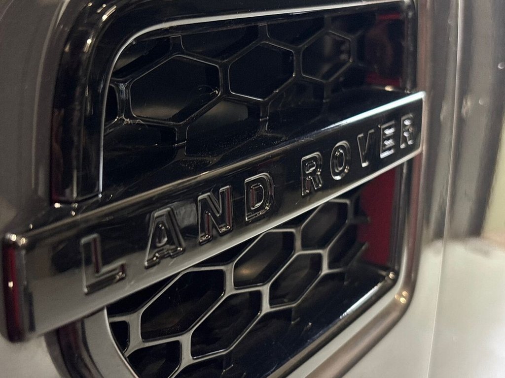 USED 2016 16 LAND ROVER DISCOVERY 4 3.0 SD V6 Landmark SUV 5dr Diesel Auto 4WD Euro 6 (s/s) (256 bhp) CLEAR GLASS|STUNNING HISTORY