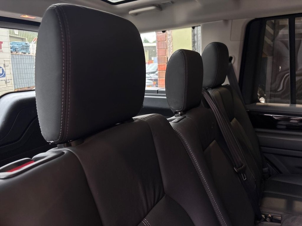 USED 2016 16 LAND ROVER DISCOVERY 4 3.0 SD V6 Landmark SUV 5dr Diesel Auto 4WD Euro 6 (s/s) (256 bhp) CLEAR GLASS|STUNNING HISTORY