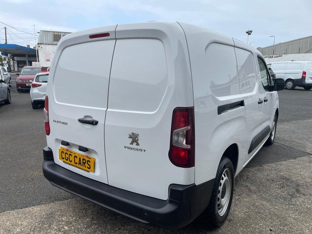 2023 PEUGEOT PARTNER - Photo 3