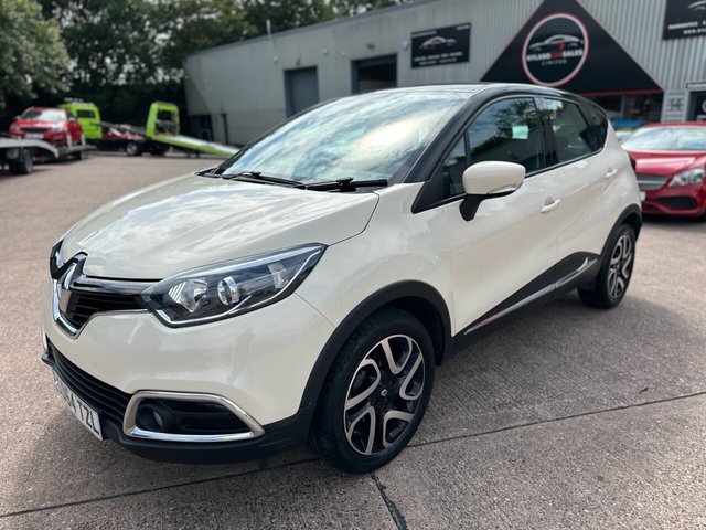 View our RENAULT CAPTUR