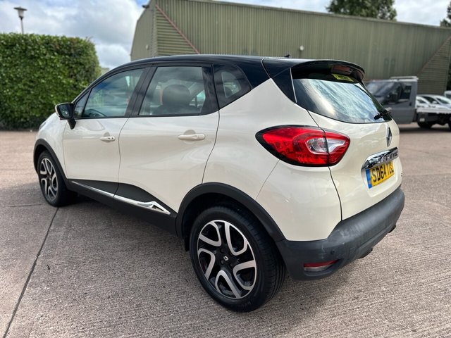View our RENAULT CAPTUR