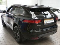 USED 2019 69 JAGUAR F-PACE 2 2.0 P300 300 Sport SUV 5dr Petrol Auto AWD Euro 6 (s/s) (300 ps) 5d AUTO 296 BHP STUNNING EXAMPLE BIG SPEC SAT NAV PANORAMIC SUNROOF REAR VIEW CAMERA LEATHER HEATED SEATS HEATED STEERING WHEEL CRUISE CONTROL PARKING SENSORS JAGUAR SERVICE HISTORY