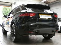 USED 2019 69 JAGUAR F-PACE 2 2.0 P300 300 Sport SUV 5dr Petrol Auto AWD Euro 6 (s/s) (300 ps) 5d AUTO 296 BHP STUNNING EXAMPLE BIG SPEC SAT NAV PANORAMIC SUNROOF REAR VIEW CAMERA LEATHER HEATED SEATS HEATED STEERING WHEEL CRUISE CONTROL PARKING SENSORS JAGUAR SERVICE HISTORY